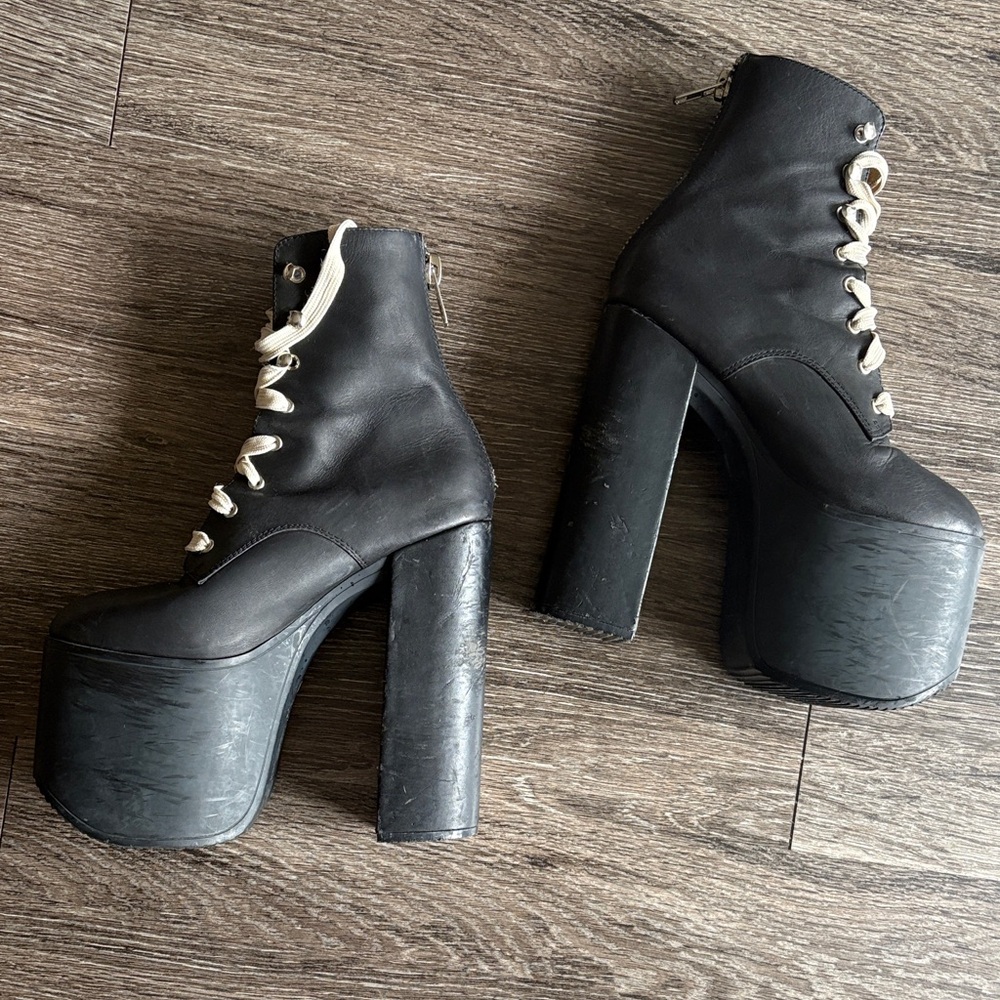 Unif Salem Platform Ankle Boots - Picture 4 of 14